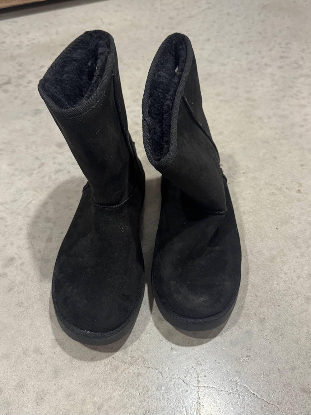 Women's Black Faux Suede Winter Boots with Plush Lining